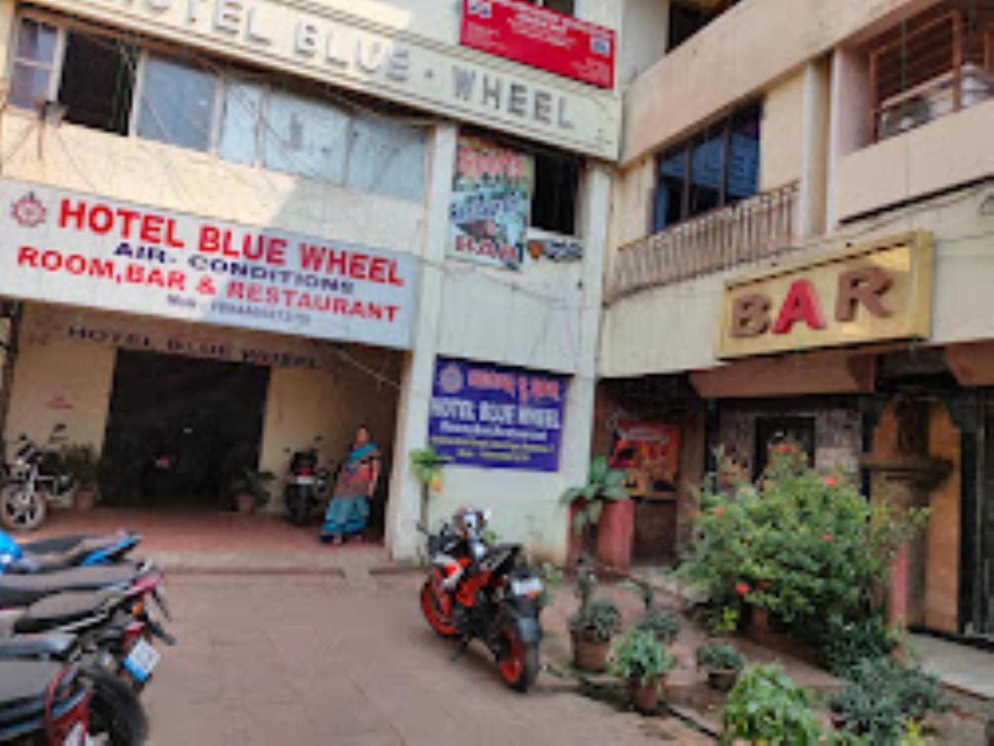 Hotel Blue Wheel,Bhubaneswar Eksteriør billede